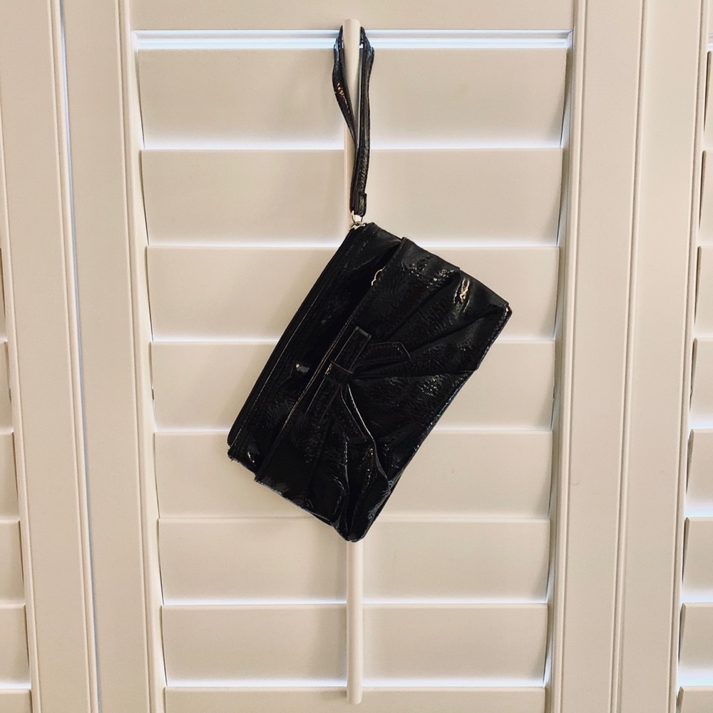 Elle Wristlet